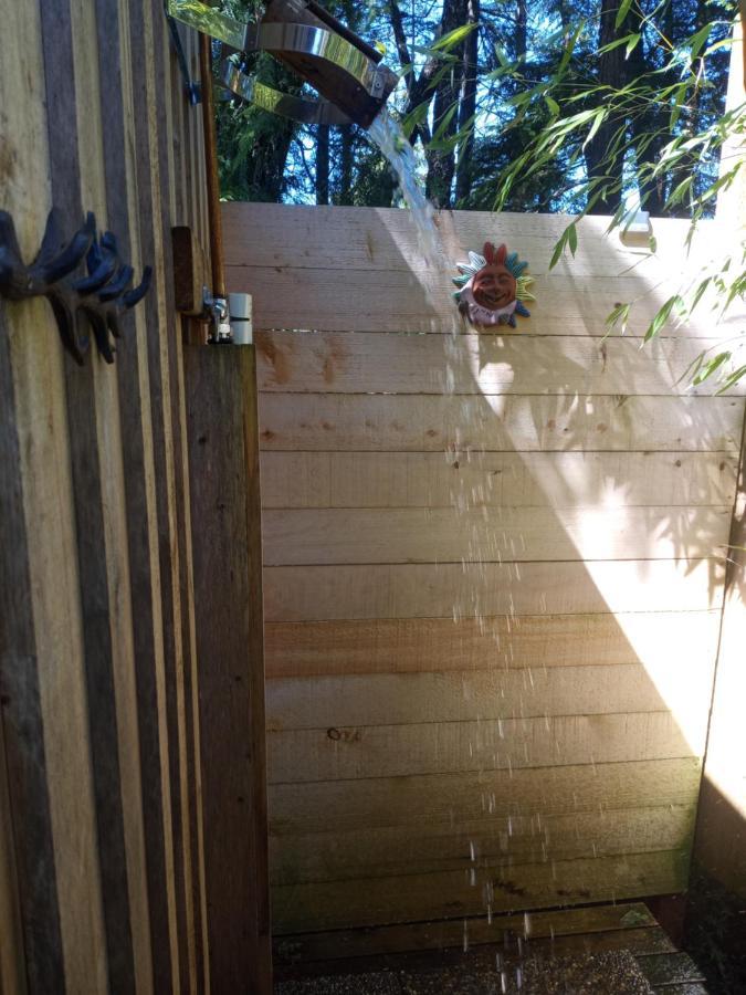 Forest Sweet Retreat Hot Tub & Wood Fired Sauna Ucluelet Dış mekan fotoğraf