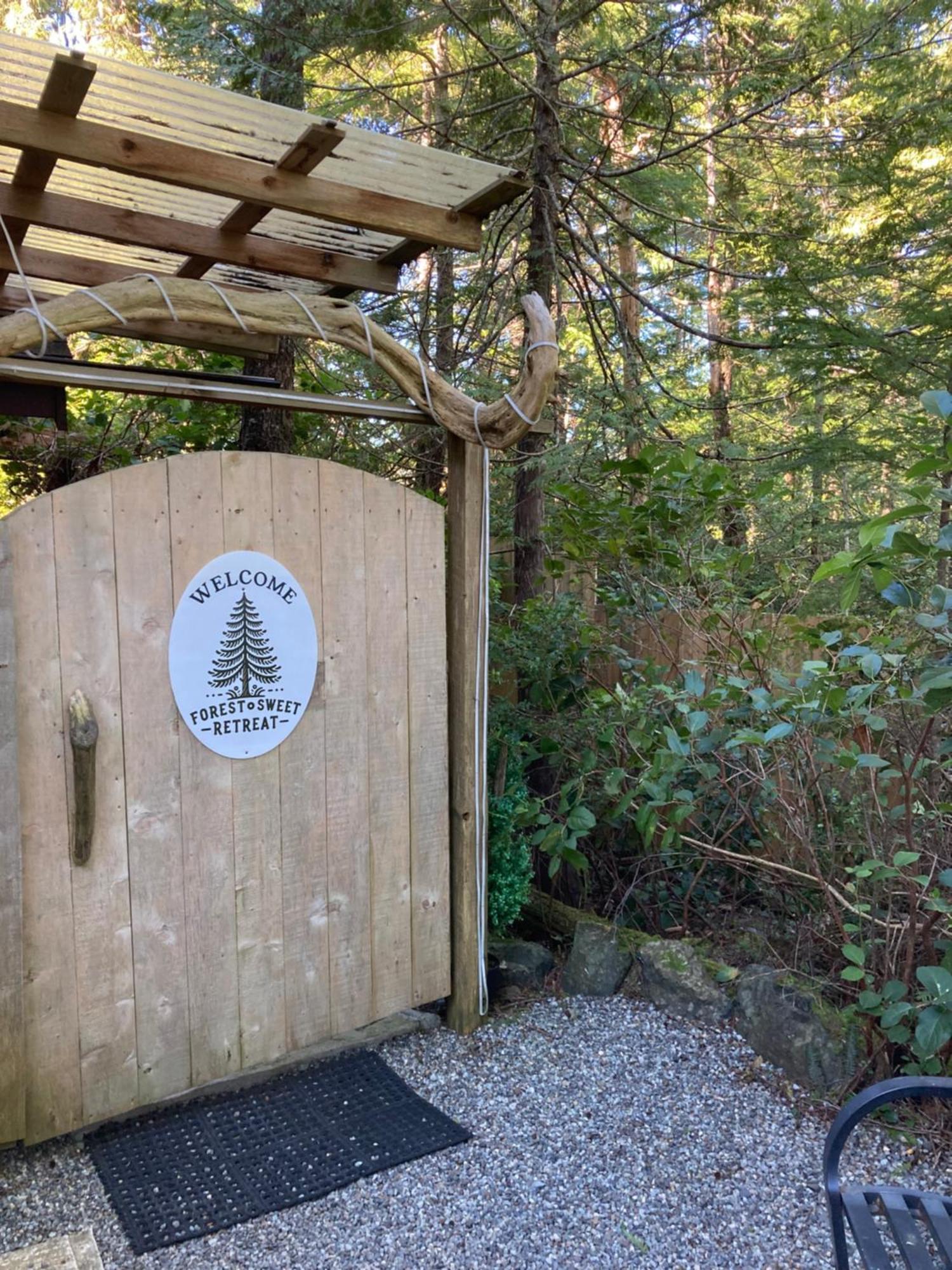 Forest Sweet Retreat Hot Tub & Wood Fired Sauna Ucluelet Dış mekan fotoğraf