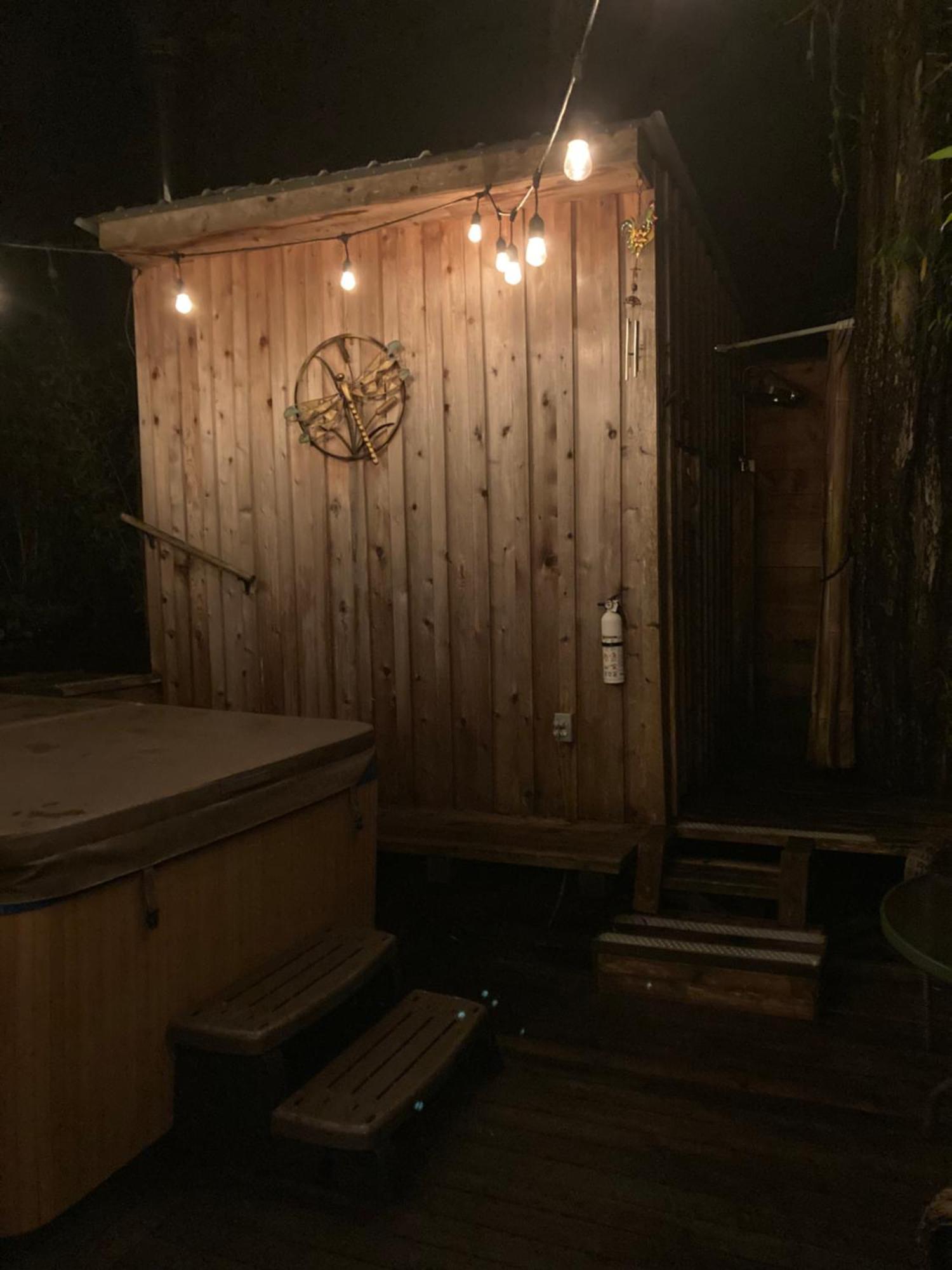 Forest Sweet Retreat Hot Tub & Wood Fired Sauna Ucluelet Dış mekan fotoğraf